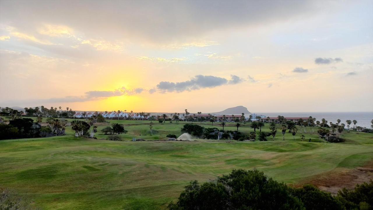 Golf Del Sur Apartment - Magnificent Panorama Of The Ocean, El Teide, And Montana Roja サンミゲル・デ・アボナ エクステリア 写真