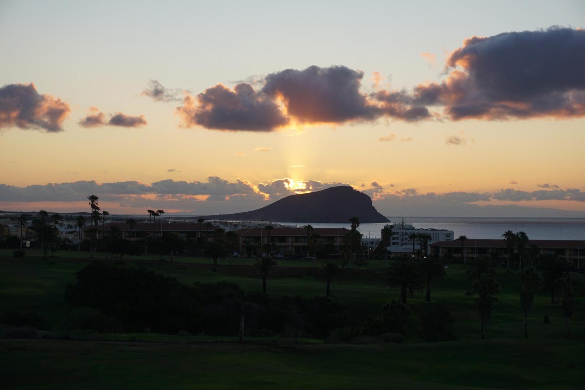 Golf Del Sur Apartment - Magnificent Panorama Of The Ocean, El Teide, And Montana Roja サンミゲル・デ・アボナ エクステリア 写真