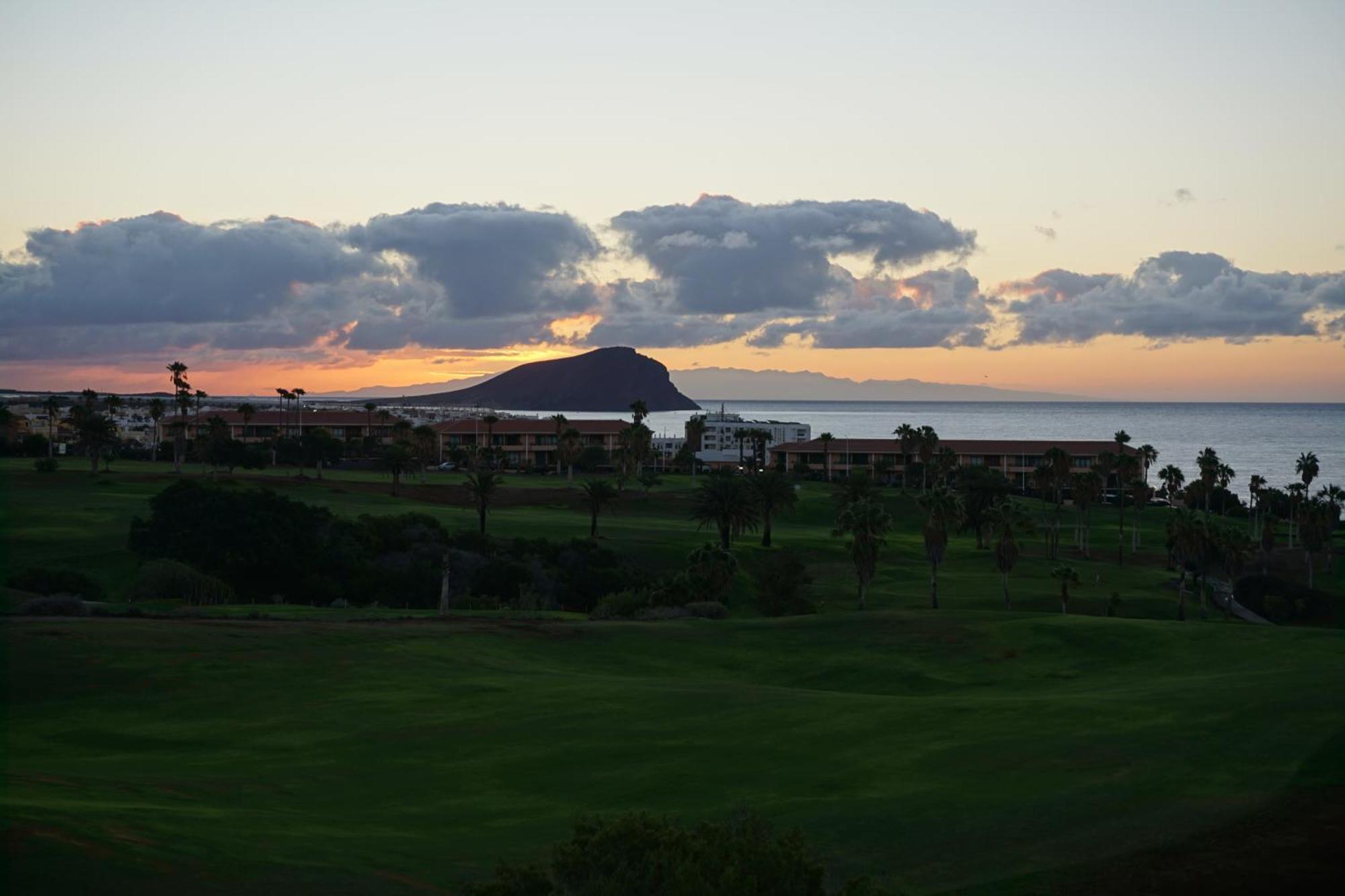 Golf Del Sur Apartment - Magnificent Panorama Of The Ocean, El Teide, And Montana Roja サンミゲル・デ・アボナ エクステリア 写真