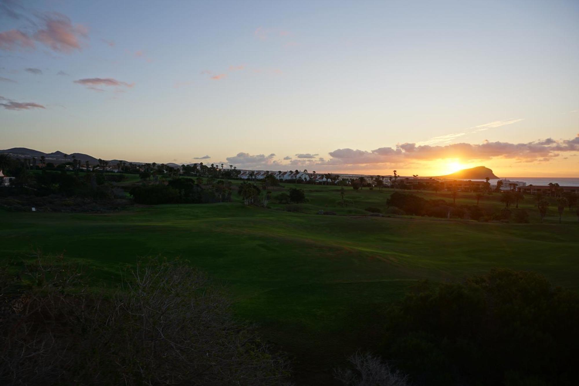 Golf Del Sur Apartment - Magnificent Panorama Of The Ocean, El Teide, And Montana Roja サンミゲル・デ・アボナ エクステリア 写真